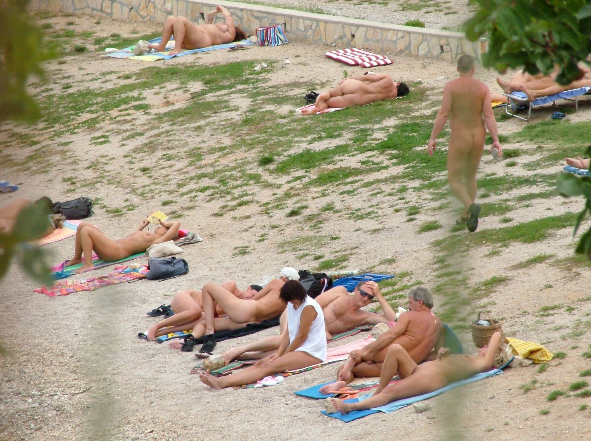Pure Nudism Pics FKK Outdoor Shoreline - 3