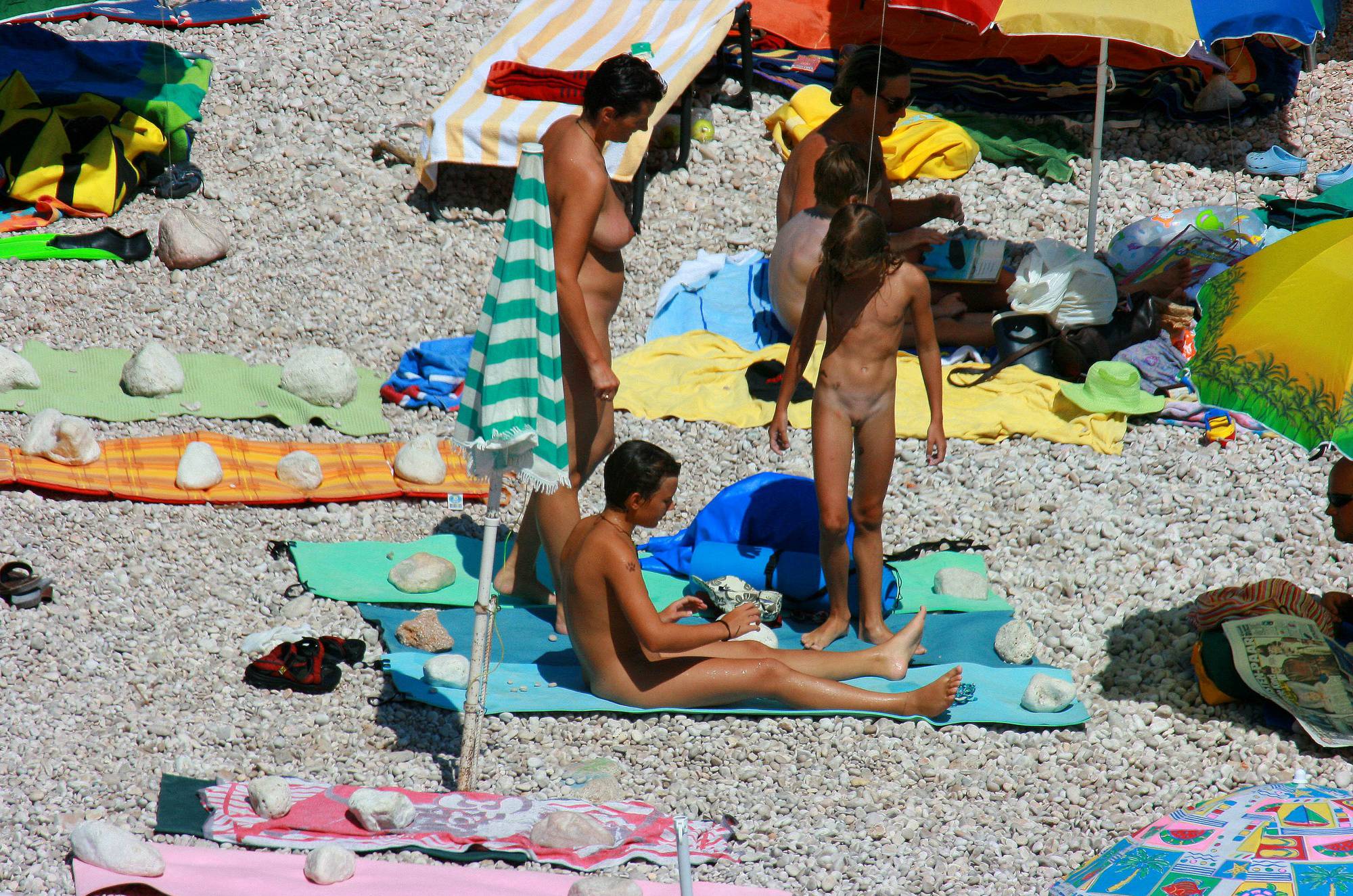 Pure Nudism Photos Uka FKK Beach Parenting - 1