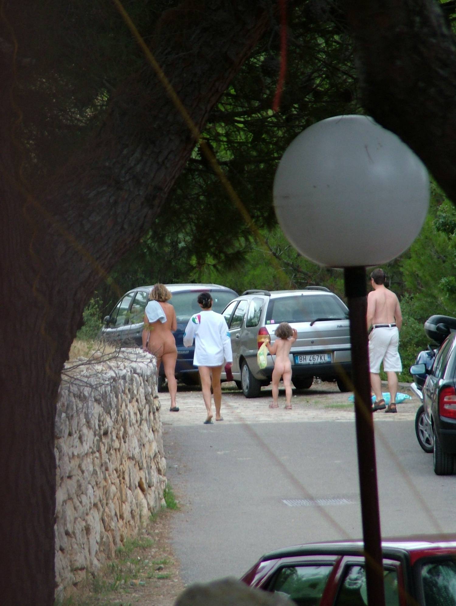 Pure Nudism Pics FKK Outdoor Passers-By - 1